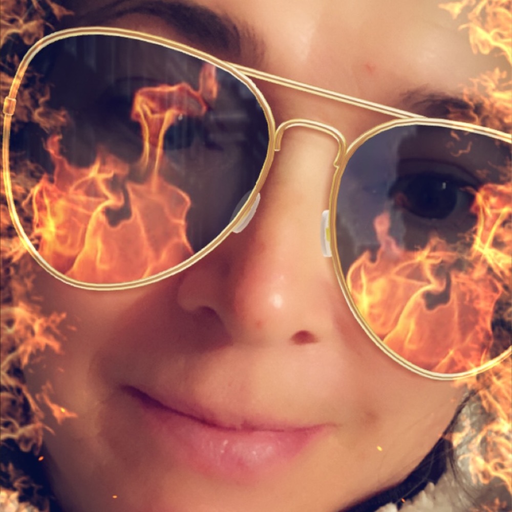 Meet your Posher, Eloise